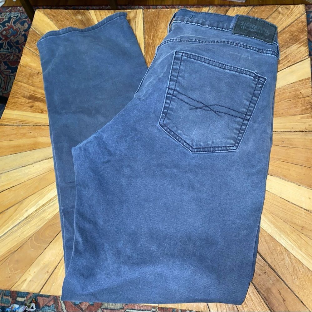 Signature Levi Strauss & Co. 567 athletic fit denim-size 34x32